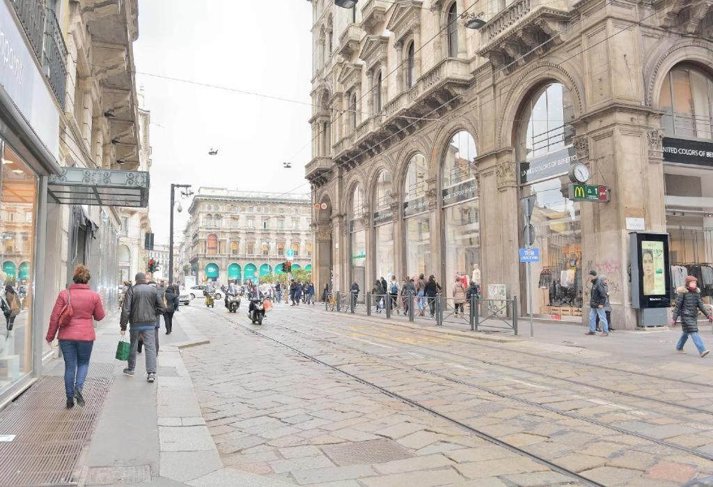 Trilocale In Piazza Duomo Lägenhet Milano Exteriör bild